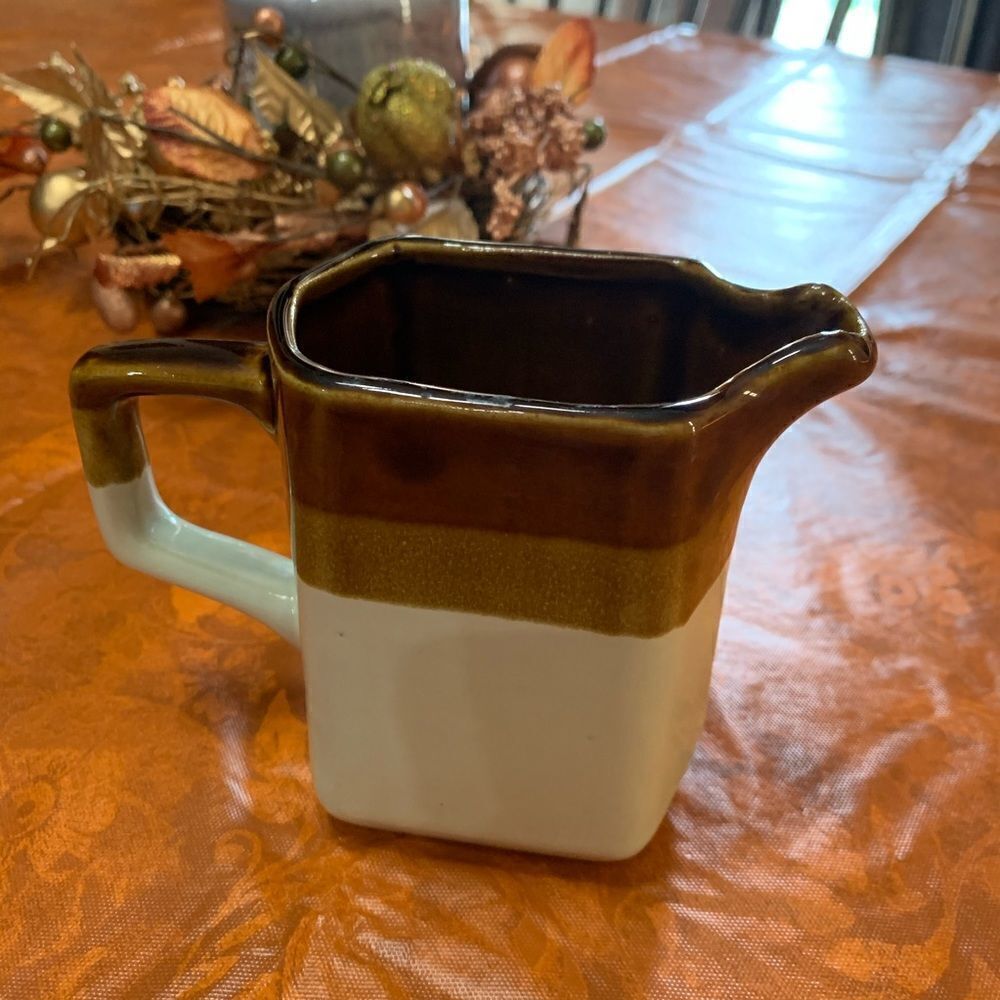 Vintage Nevco 3019 Creamer Pitcher‎